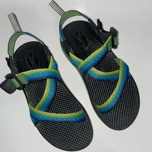 Kids Chaco’s Size 4 🦎